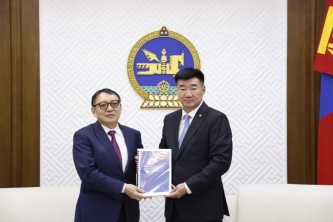 Төрөөс мөнгөний бодлогын талаар 2027 онд баримтлах Үндсэн чиглэлийн төслийг УИХ-д өргөн барилаа